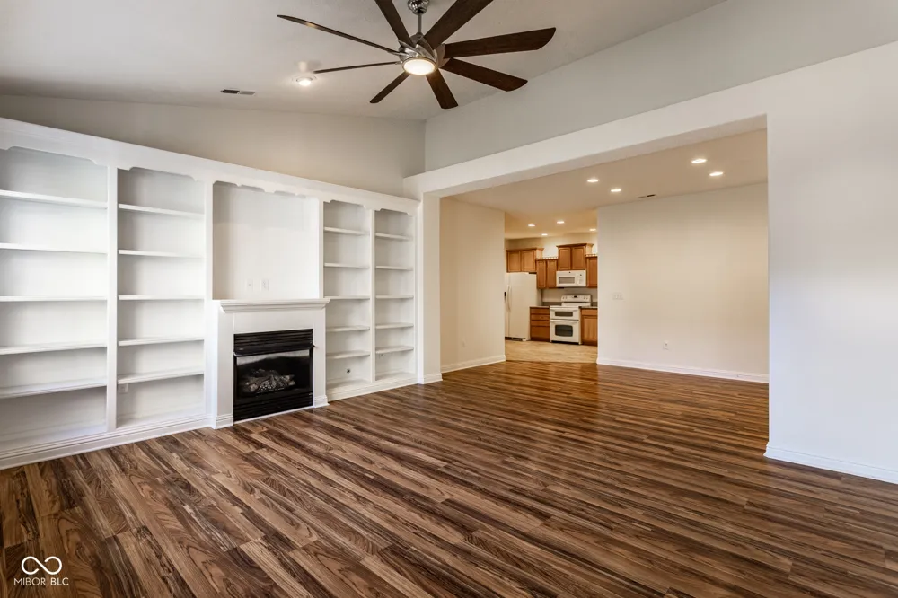 6886 Park Square Drive #C Avon, IN 46123