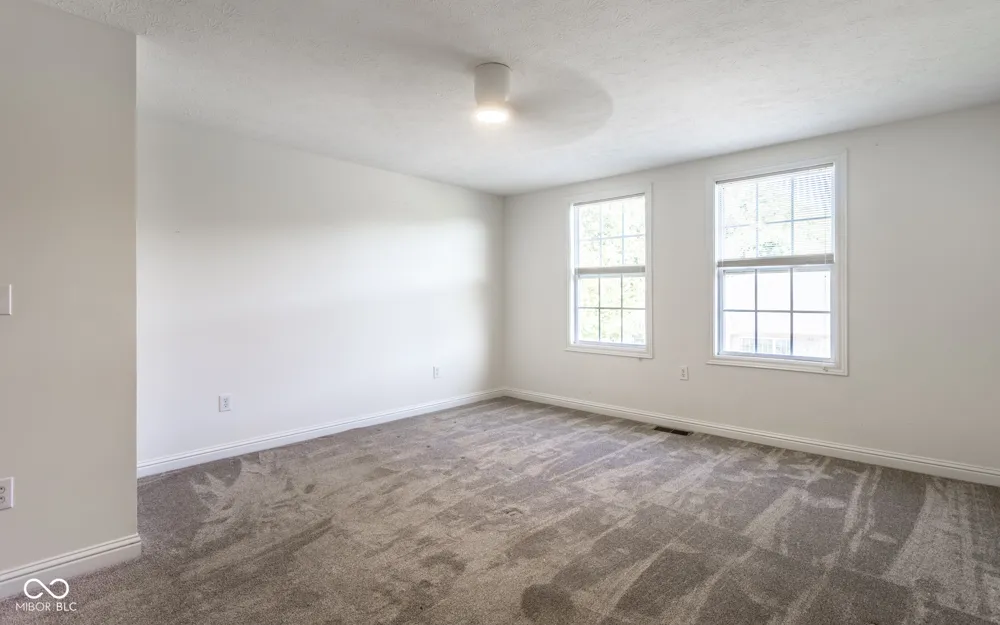 6886 Park Square Drive #C Avon, IN 46123