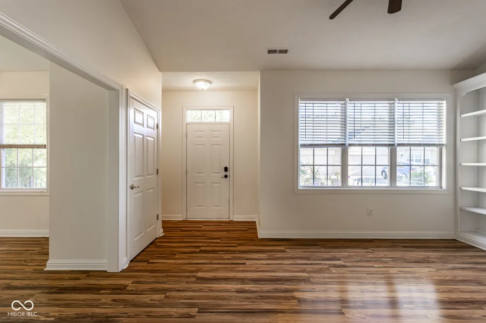 6886 Park Square Drive #C Avon, IN 46123
