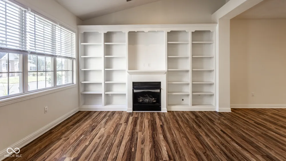 6886 Park Square Drive #C Avon, IN 46123