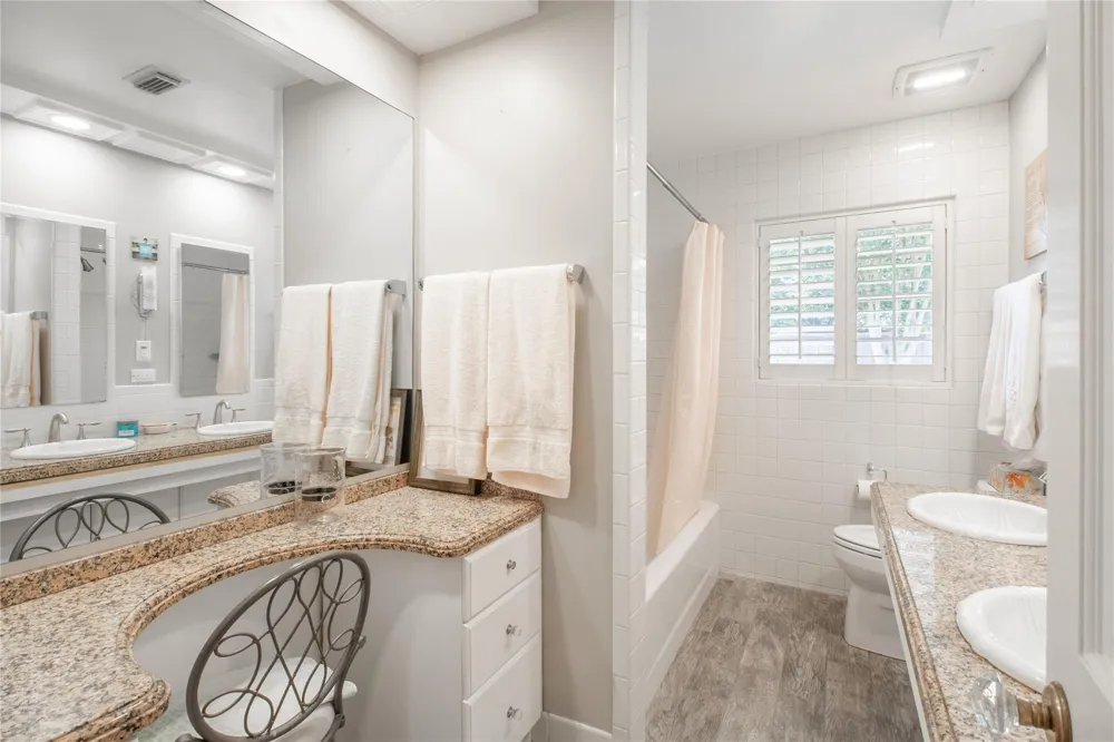 2107 Bron Holly Drive Houston, TX 77018