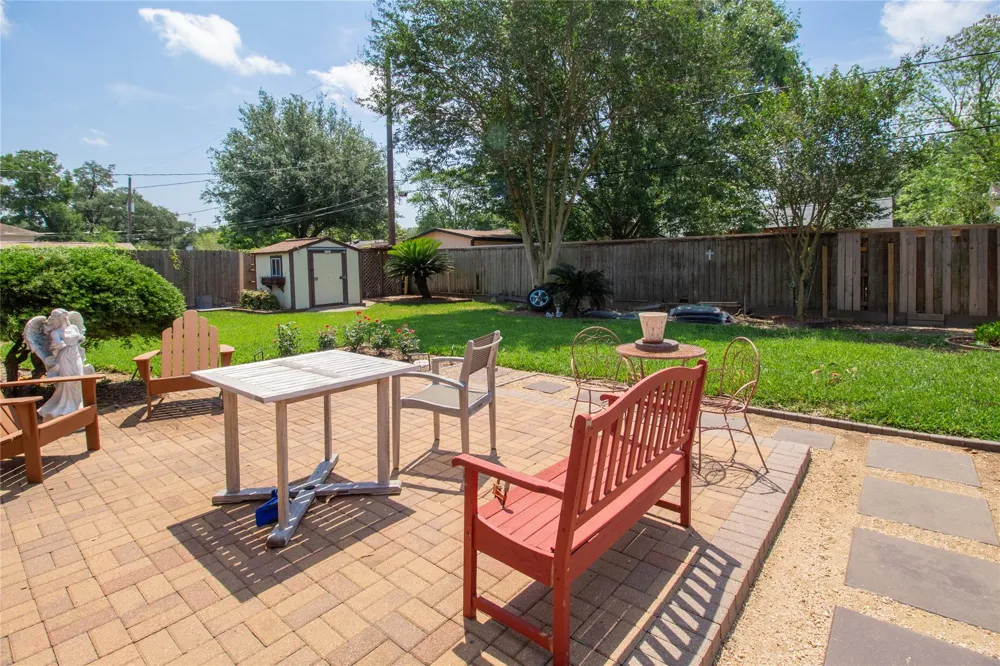 2107 Bron Holly Drive Houston, TX 77018