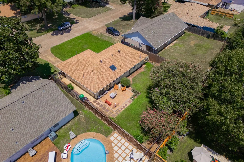 2107 Bron Holly Drive Houston, TX 77018