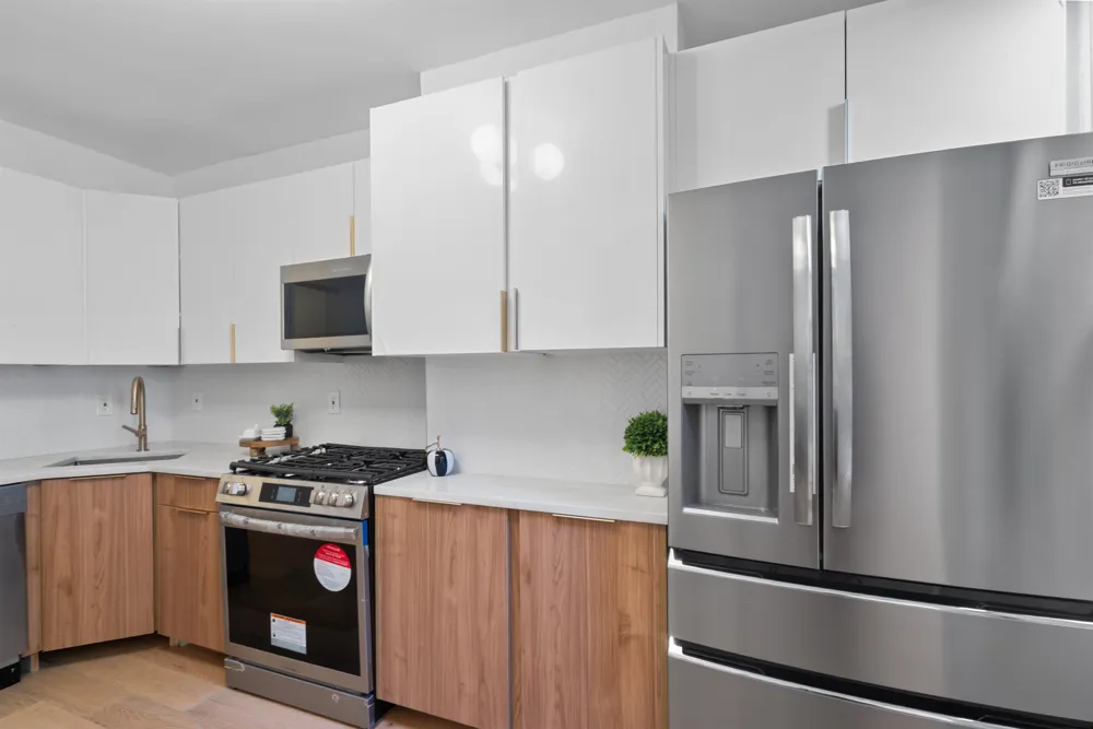 110 MAPLE ST Weehawken, NJ 07086