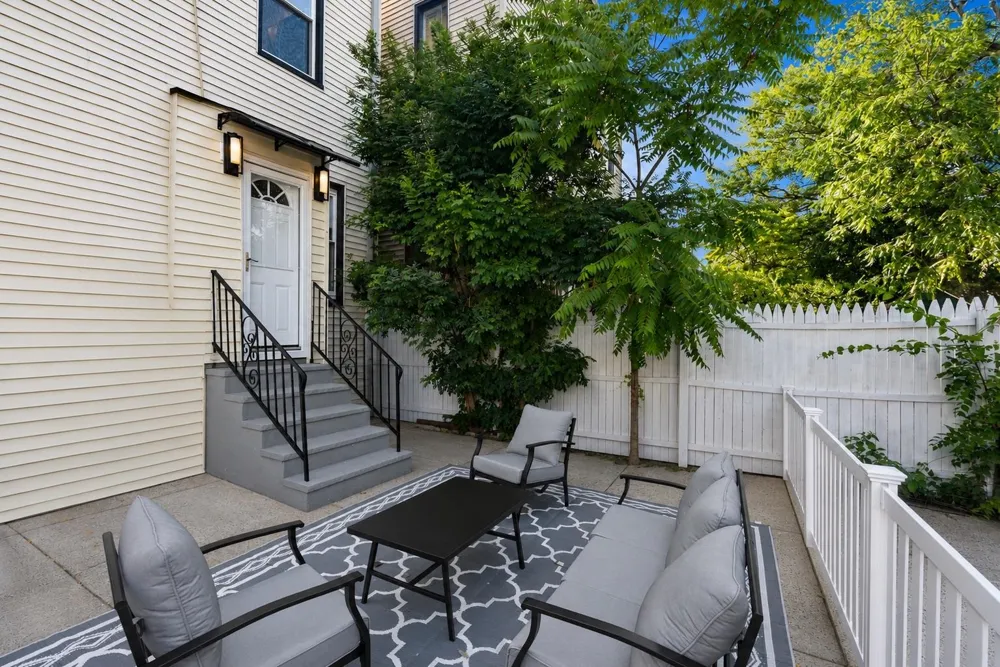 110 MAPLE ST Weehawken, NJ 07086