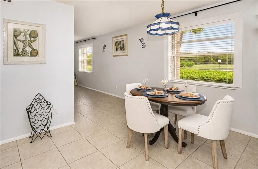 73 Royal Oak Court #101 Vero Beach, FL 32962
