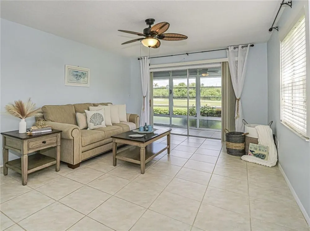 73 Royal Oak Court #101 Vero Beach, FL 32962