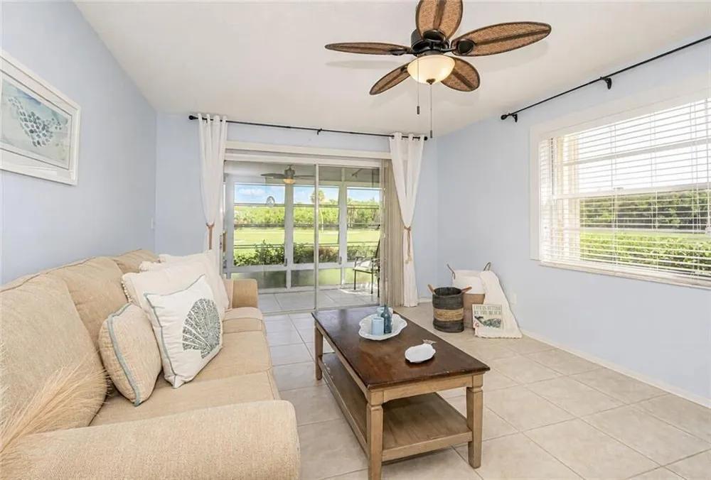 73 Royal Oak Court #101 Vero Beach, FL 32962