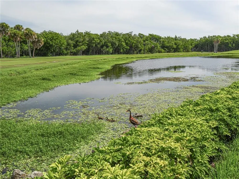 73 Royal Oak Court #101 Vero Beach, FL 32962