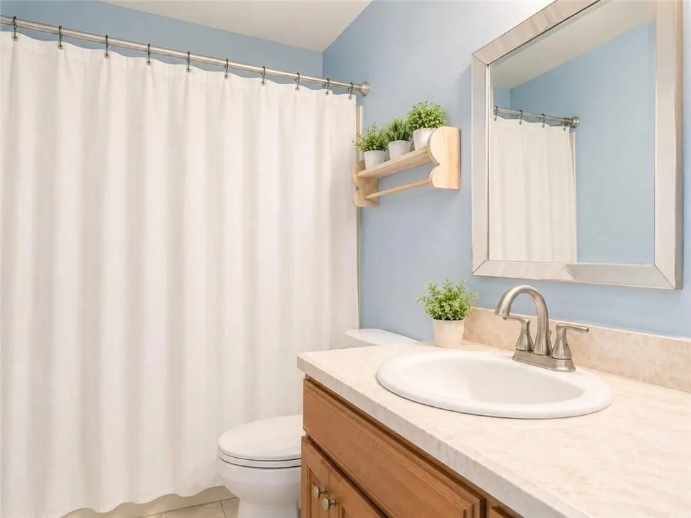 73 Royal Oak Court #101 Vero Beach, FL 32962
