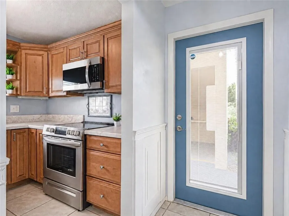 73 Royal Oak Court #101 Vero Beach, FL 32962
