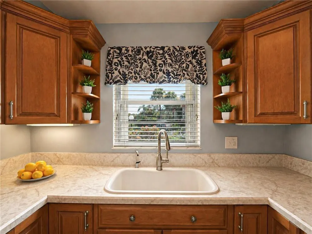 73 Royal Oak Court #101 Vero Beach, FL 32962