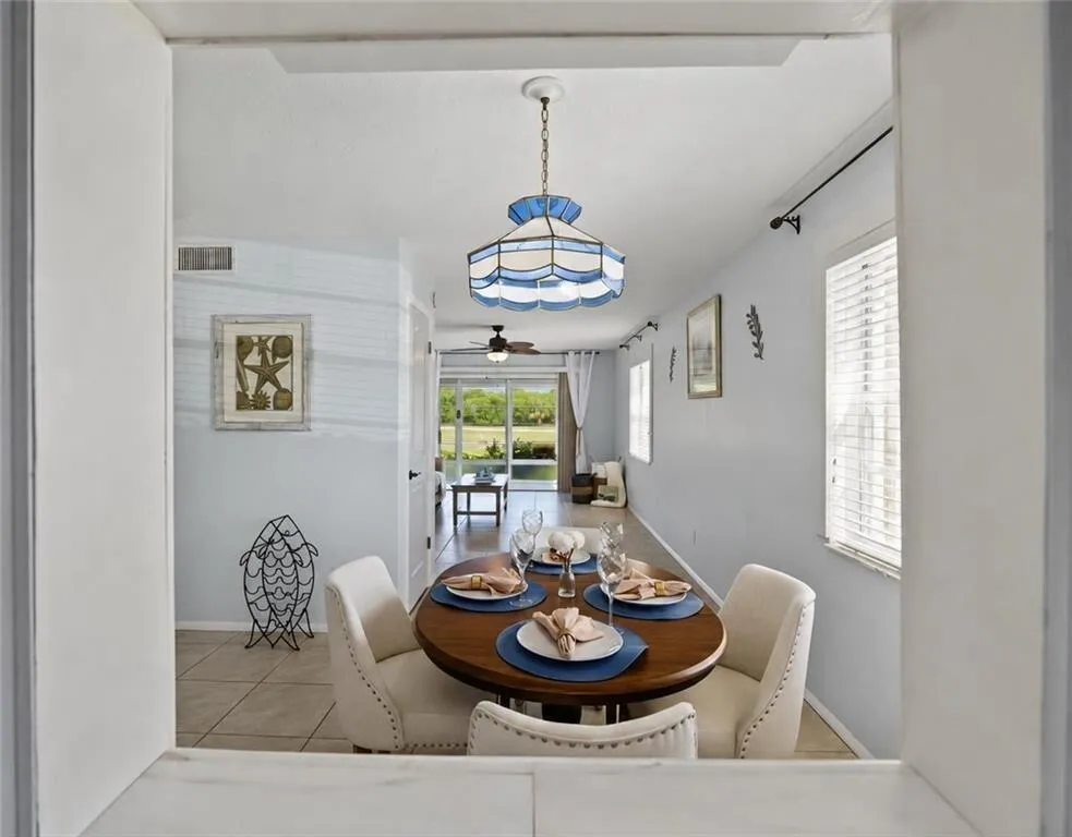 73 Royal Oak Court #101 Vero Beach, FL 32962