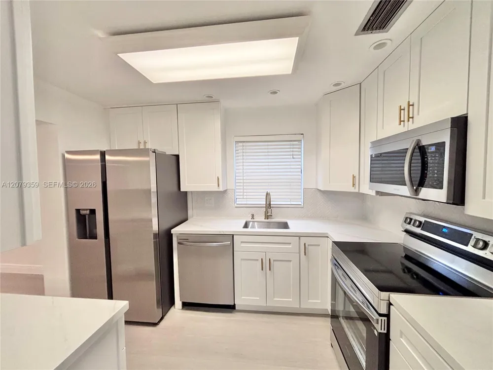 2377 SW 16 Dr Deerfield Beach, FL 33442