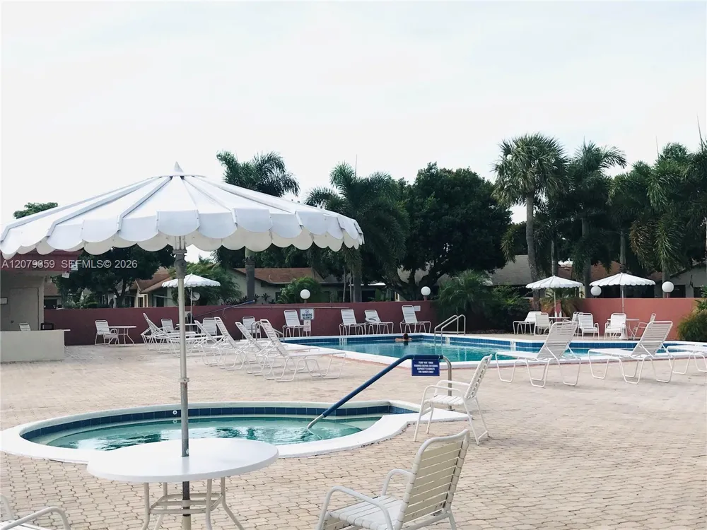 2377 SW 16 Dr Deerfield Beach, FL 33442