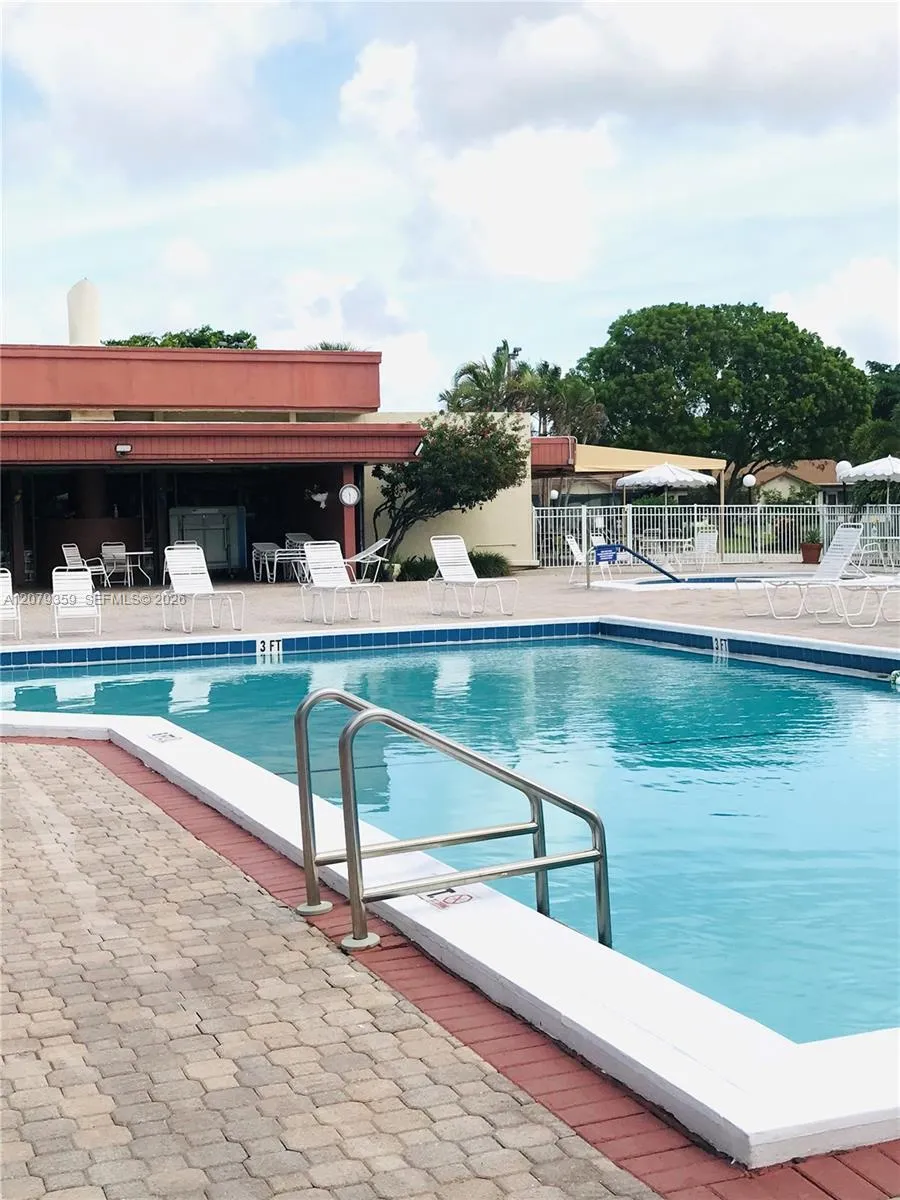 2377 SW 16 Dr Deerfield Beach, FL 33442