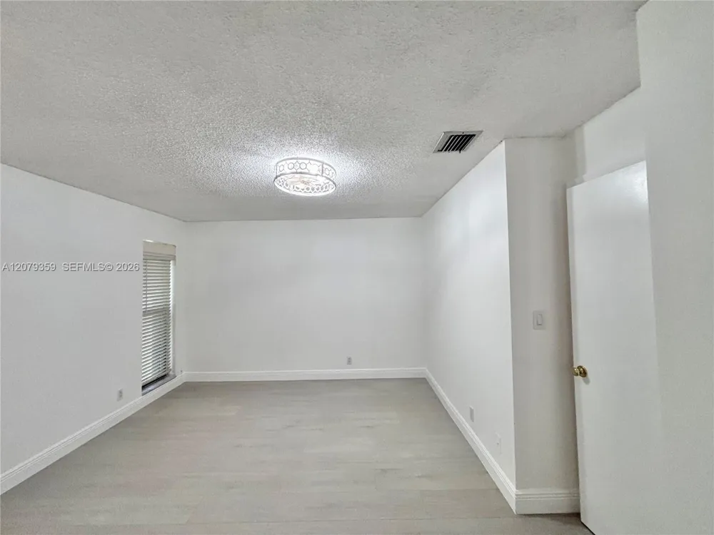 2377 SW 16 Dr Deerfield Beach, FL 33442