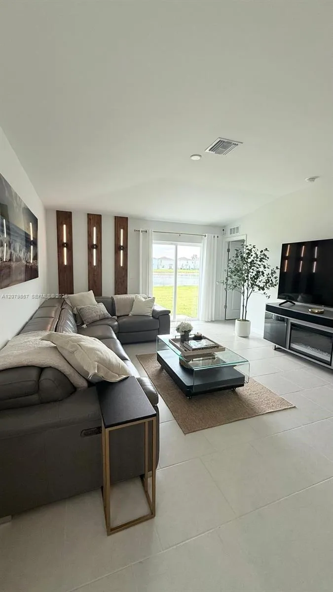 12119 Shortleaf Pine Trl Fort Myers, FL 33966
