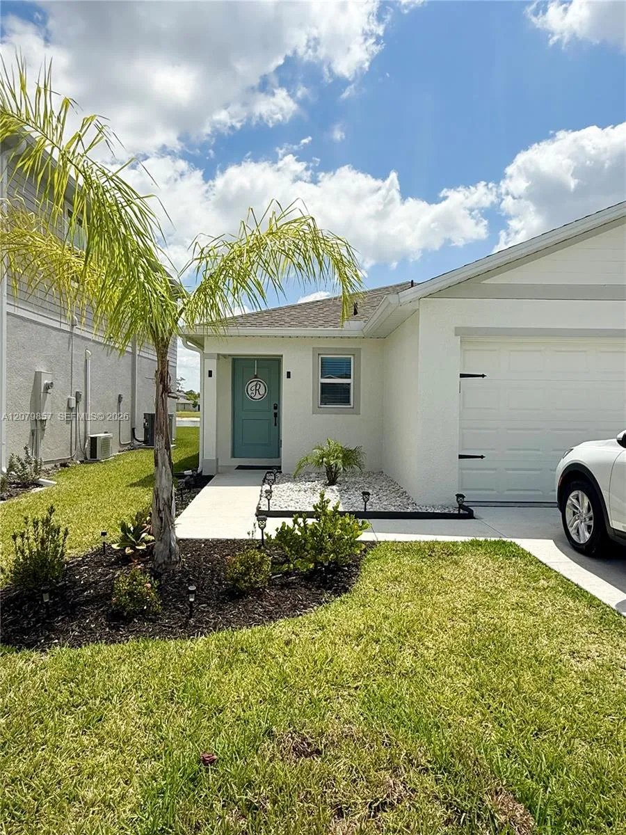 12119 Shortleaf Pine Trl Fort Myers, FL 33966