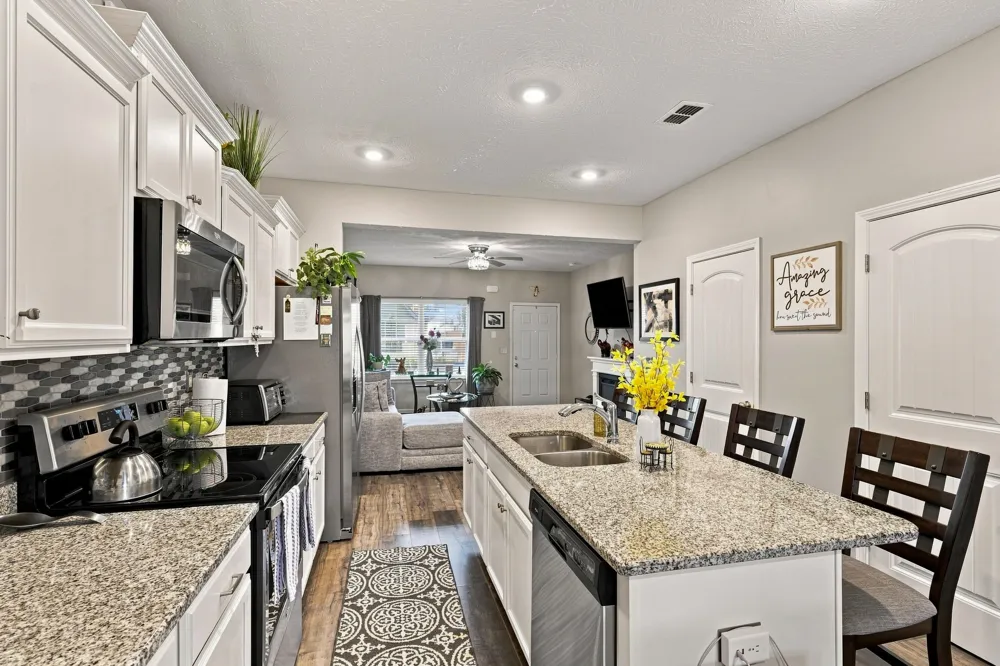 752 Bradburn Village Way Antioch, TN 37013
