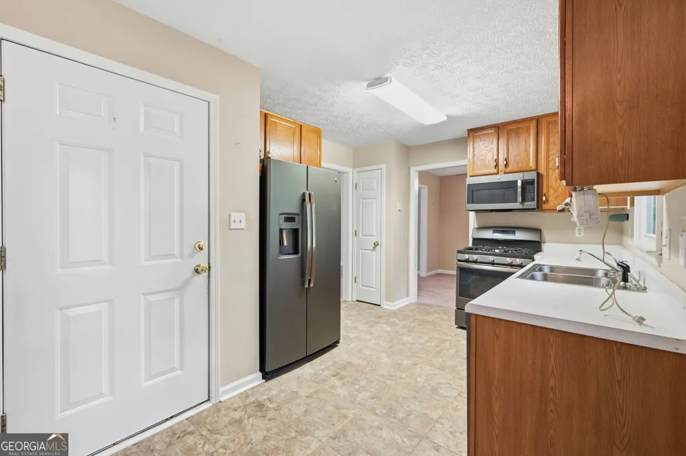 131 Maplewood CV Acworth, GA 30101
