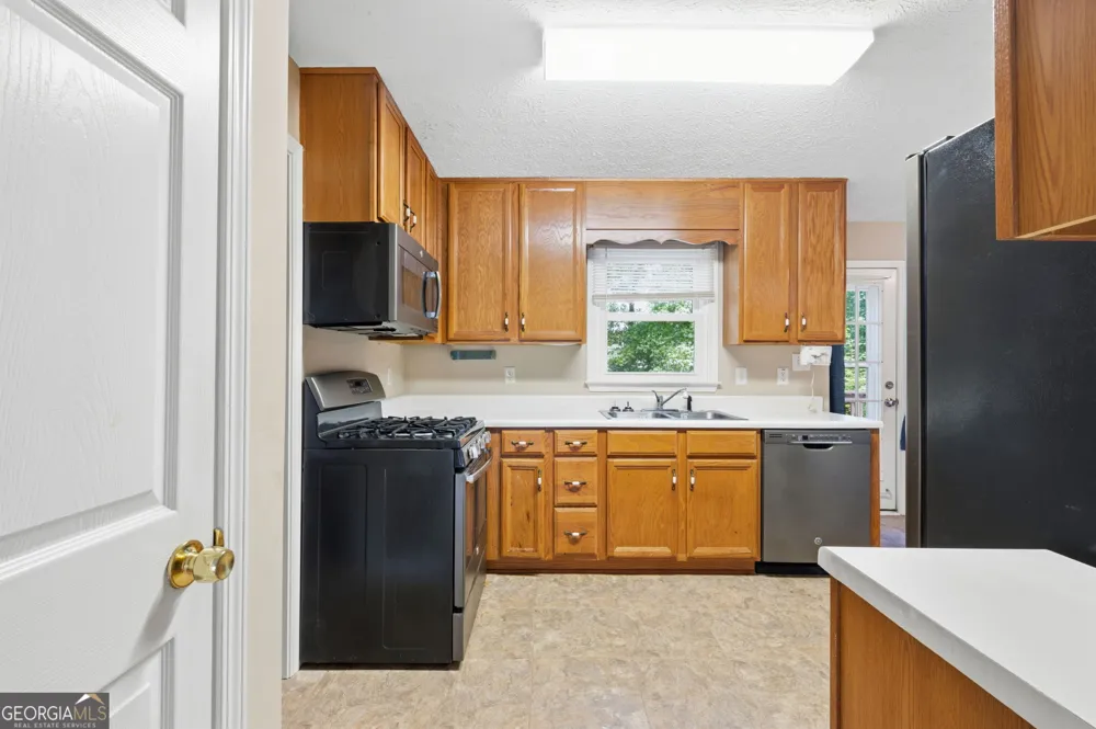 131 Maplewood CV Acworth, GA 30101
