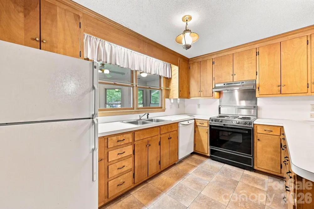 215 E Park Avenue Granite Quarry, NC 28146