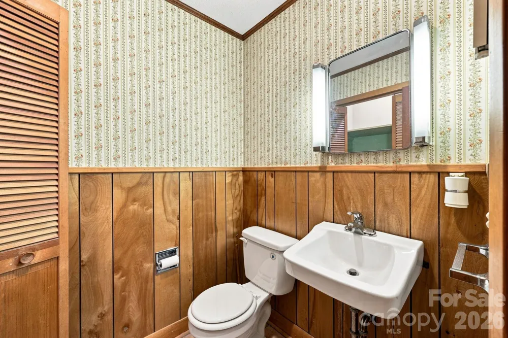 215 E Park Avenue Granite Quarry, NC 28146