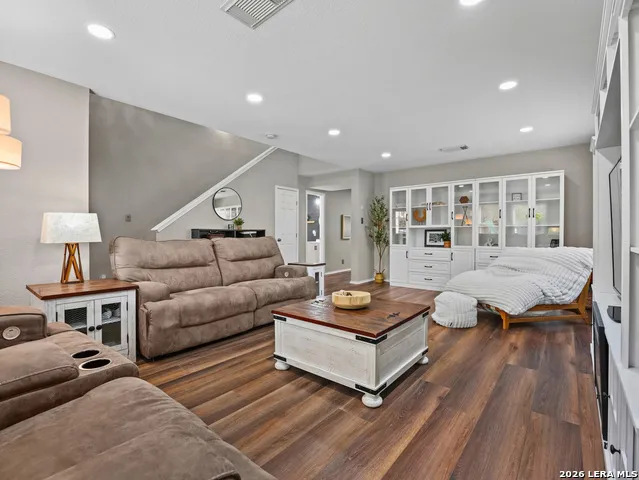 9023 Camino Rey San Antonio, TX 78245