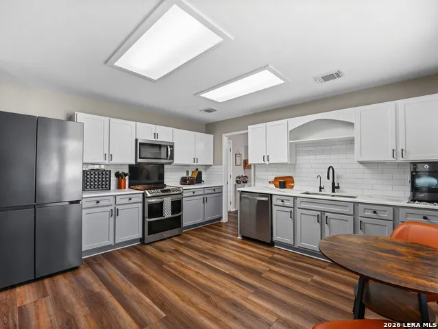 9023 Camino Rey San Antonio, TX 78245