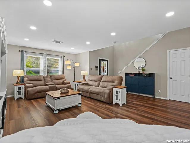 9023 Camino Rey San Antonio, TX 78245
