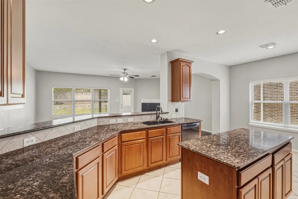507 Moonrise Drive Arlington, TX 76002