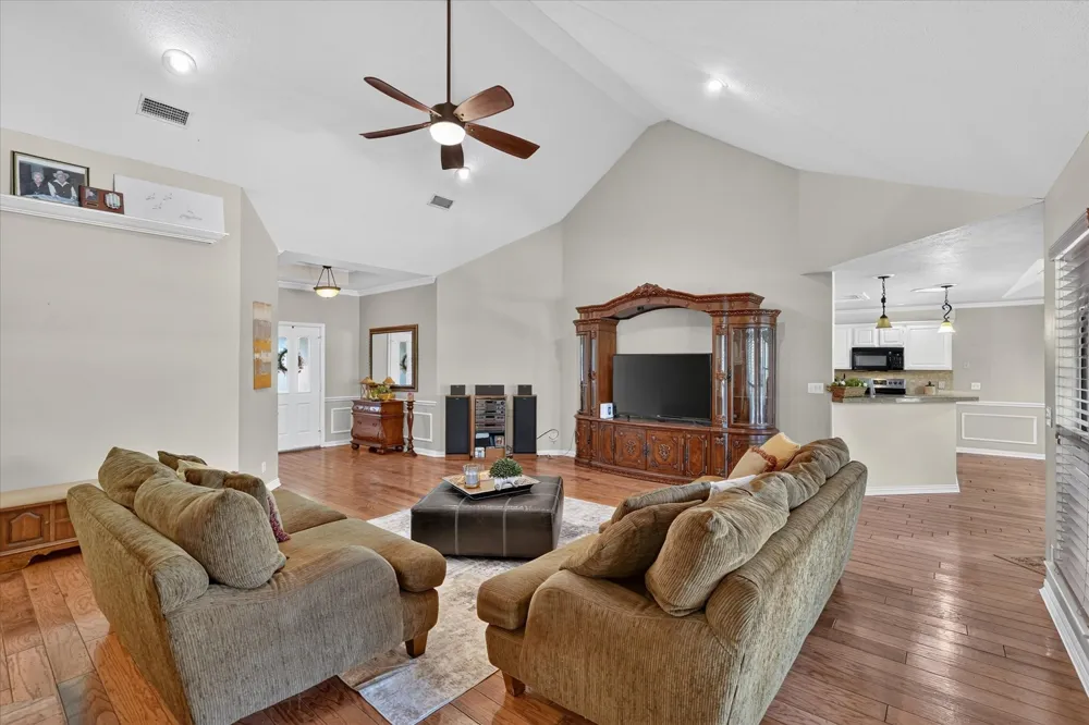 813 Twin Creek Drive Mansfield, TX 76063