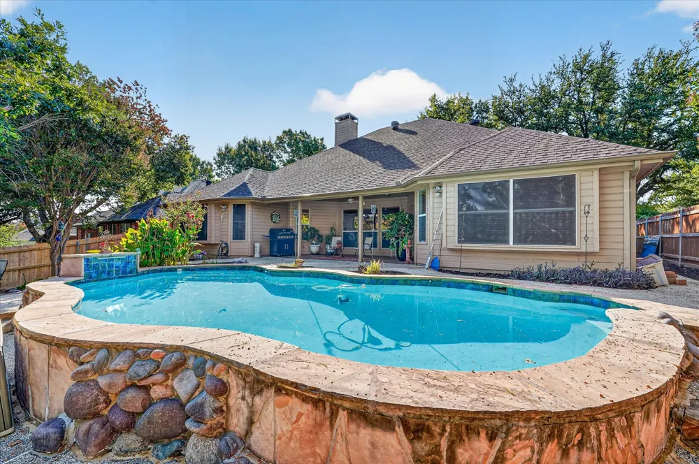813 Twin Creek Drive Mansfield, TX 76063
