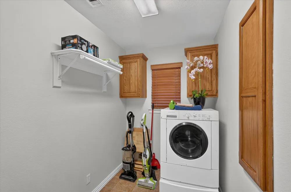 813 Twin Creek Drive Mansfield, TX 76063