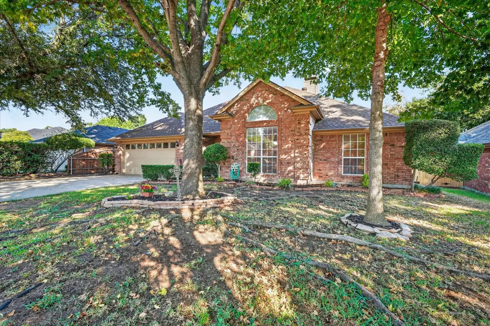 813 Twin Creek Drive Mansfield, TX 76063