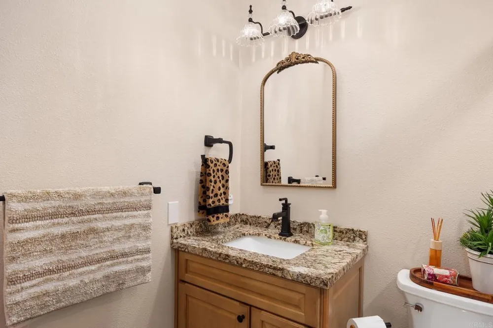 4994 Lamia Way Oceanside, CA 92056