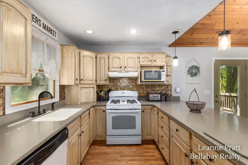 2575 Heath Road Hastings, MI 49058