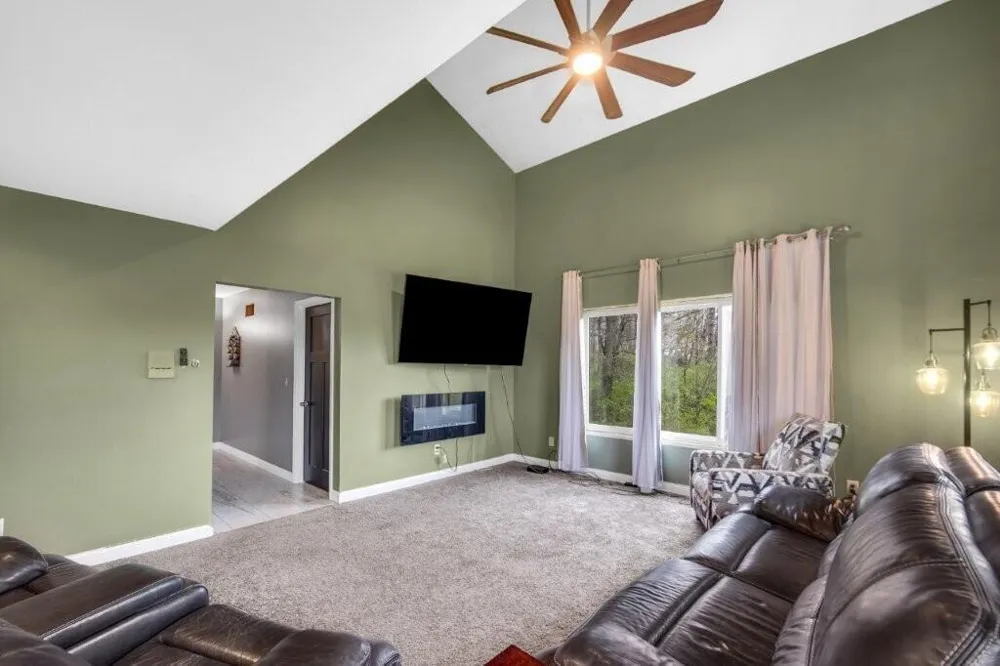 809 W 126th Court Crown Point, IN 46307