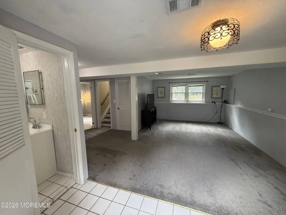 43 Walter Drive Jackson, NJ 08527