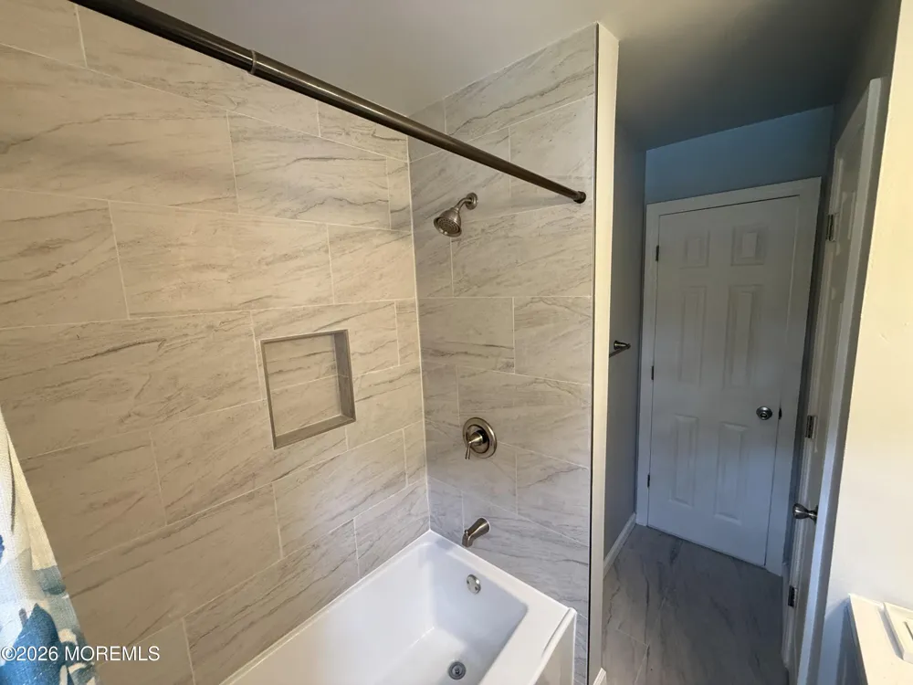 43 Walter Drive Jackson, NJ 08527
