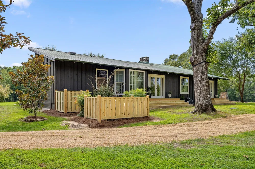 223 County Road 644 Mentone, AL 35984