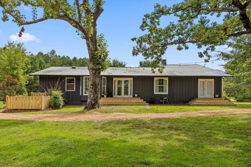 223 County Road 644 Mentone, AL 35984