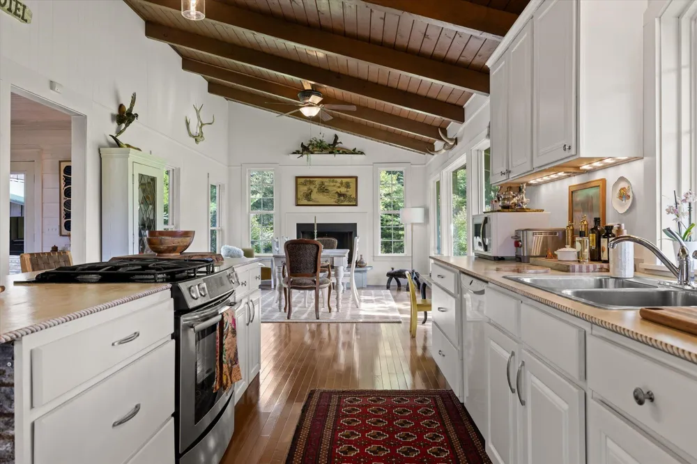 223 County Road 644 Mentone, AL 35984