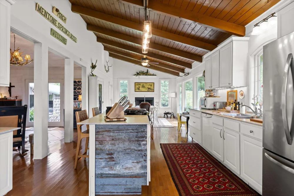 223 County Road 644 Mentone, AL 35984