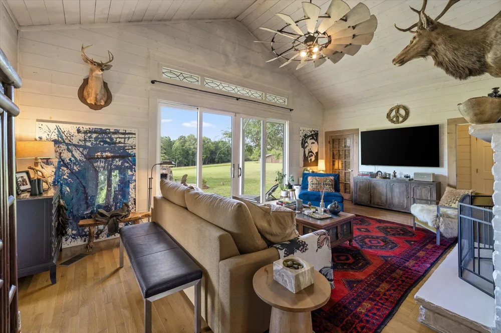 223 County Road 644 Mentone, AL 35984