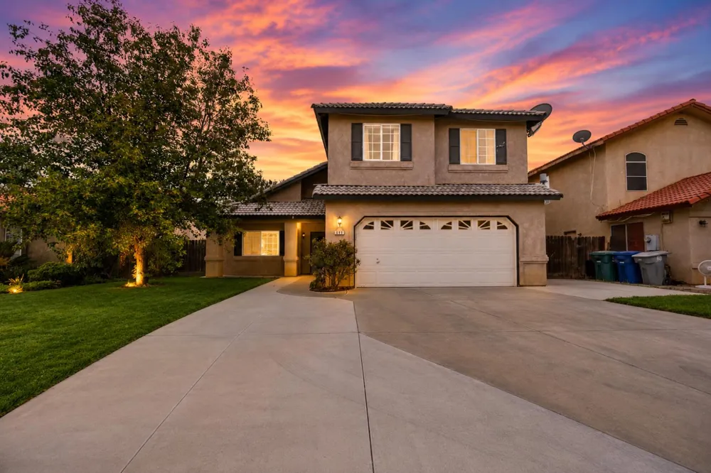 699 Haliburton Way Coalinga, CA 93210