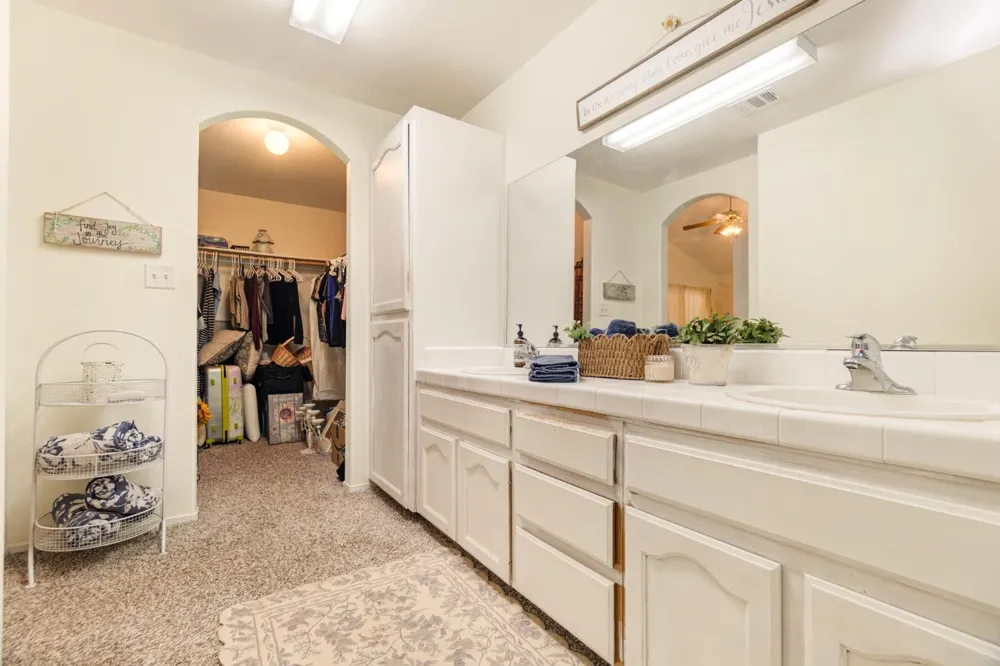 699 Haliburton Way Coalinga, CA 93210