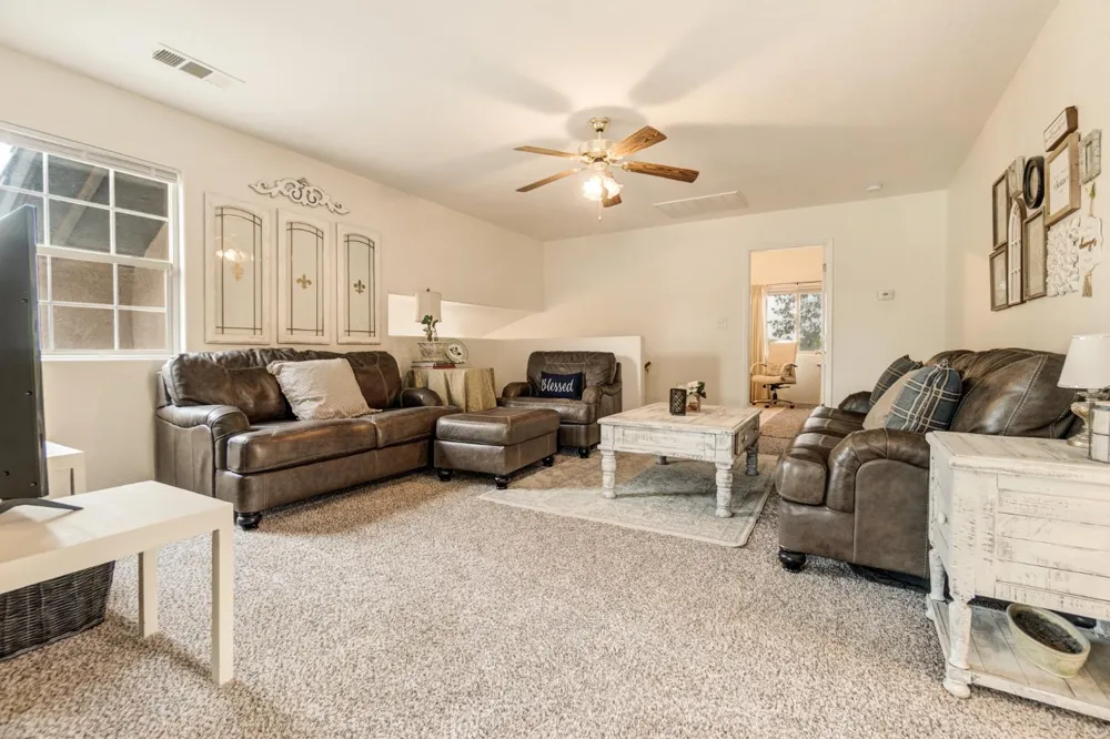 699 Haliburton Way Coalinga, CA 93210