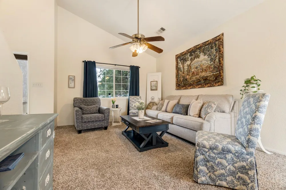 699 Haliburton Way Coalinga, CA 93210